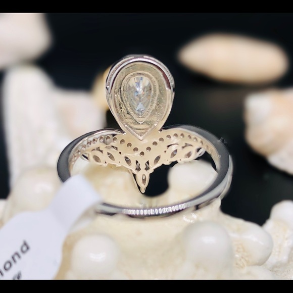 1ct pear shape moissanite ring with Certificate - Picture 4 of 11